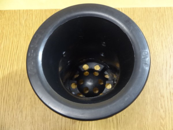 画像2: オモト用プラスチックポット40(黒) (2)